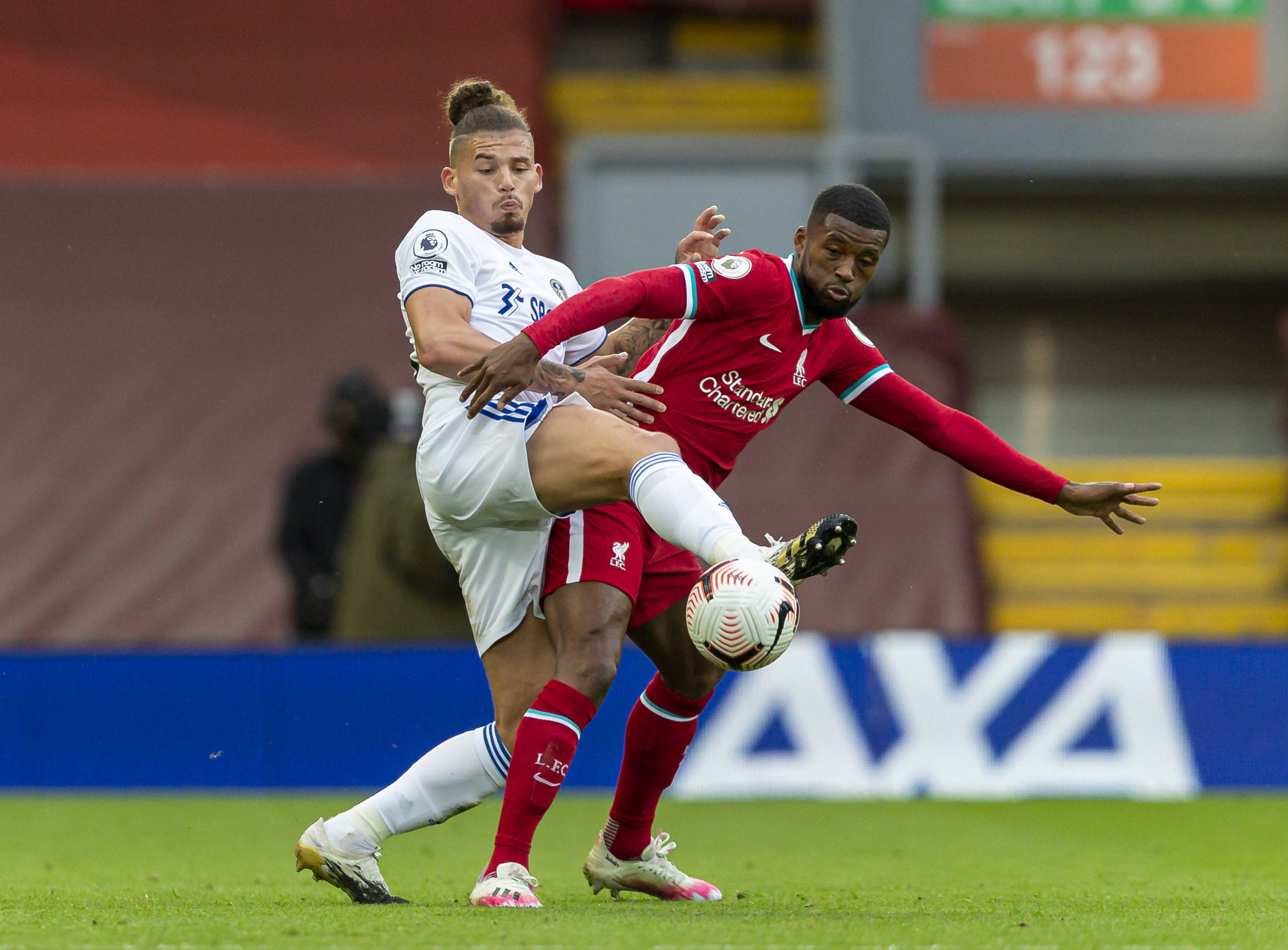 而弗格森曾 而弗格森曾