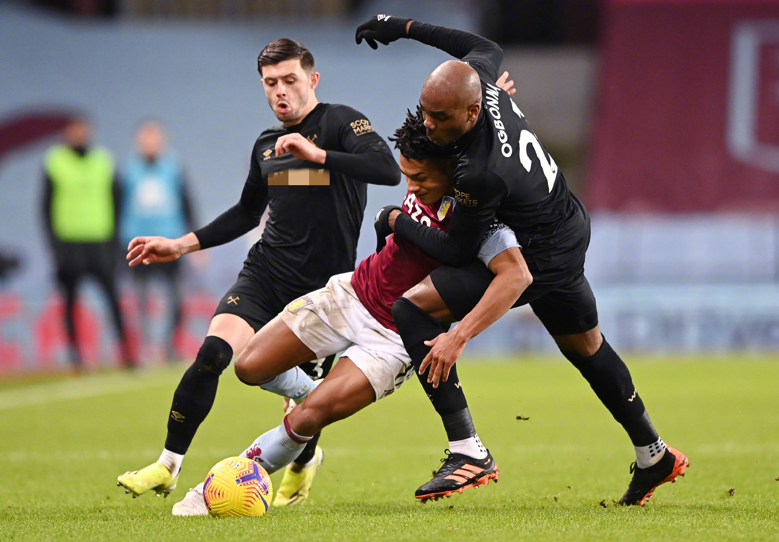 在高强度的 在高强度的